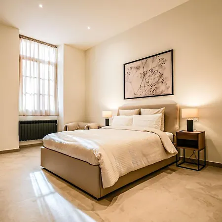 Massena Infinity Apartment Nice