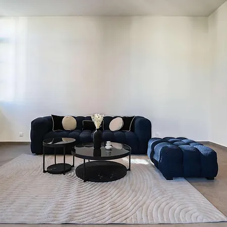 Massena Infinity Apartment *